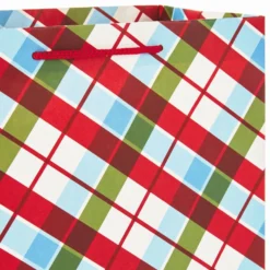 Hallmark Assorted Sizes And Designs 18-Pack Christmas Gift Bags -Hallmark Shop 18 Assorted Sizes and Designs Christmas Gift Bags 5XGB1409 06